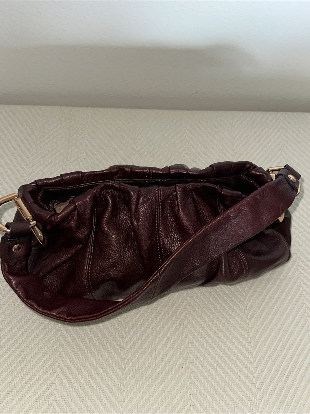 b. Makowsky Dark Burgundy Brown Gathered Hobo Shoulder Bag with Gold Hardware - Picture 4 of 10